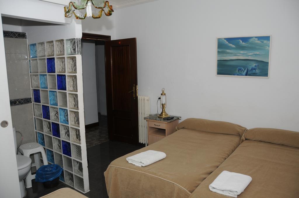 Pension Iglesias Saragosse Extérieur photo